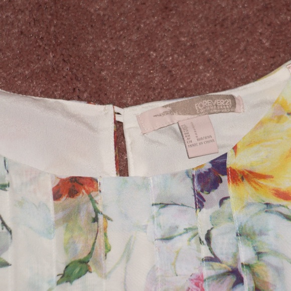 Sleeveless floral shirt - Picture 3 of 5